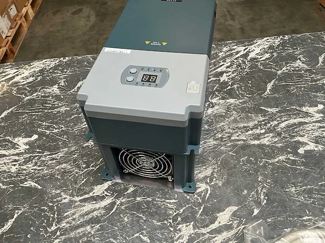 Invt ec100-004-4 frequentieregelaar - afbeelding 5 van  7