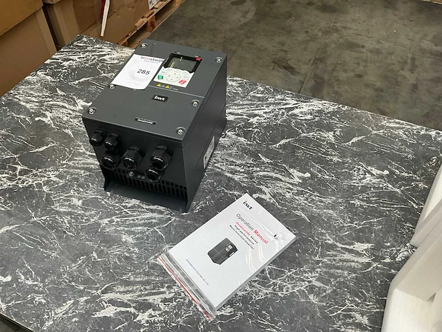 Invt gd350-004g/5r5p-45 inverter - afbeelding 1 van  8