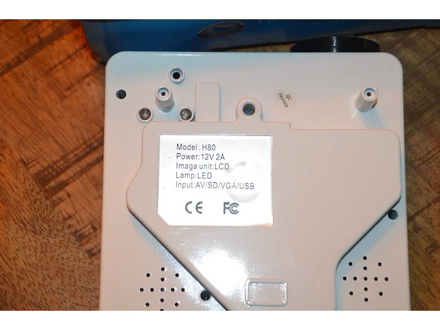 Ipad a1489 met oplader, projector time to enjoy h80 met oplader - afbeelding 6 van  6