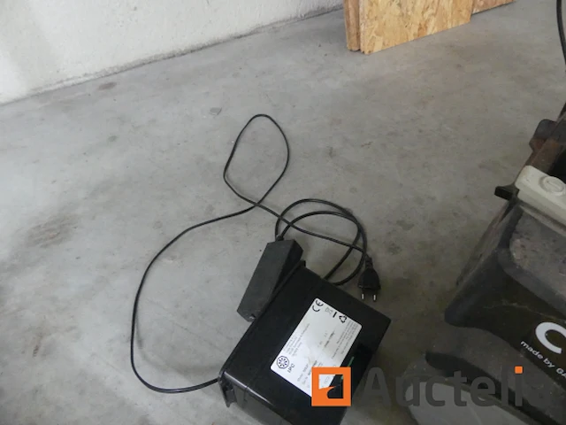 Ipc ct5 mini vloer wasmachine droger, kärcher sc3 stoomreiniger - afbeelding 10 van  11