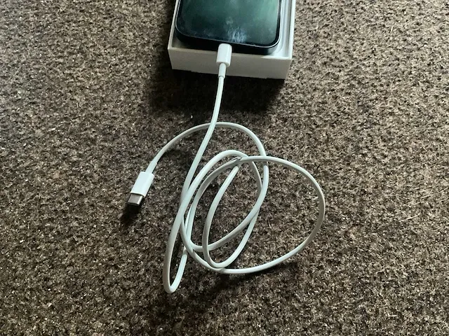 Iphone 14 apple - model type midnight 256gb - afbeelding 5 van  9