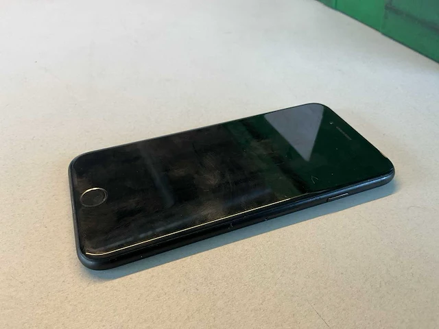 Iphone 7 apple - model a1778 - afbeelding 2 van  4