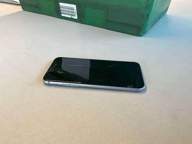 Iphone apple 6s - model a1688 - afbeelding 1 van  5