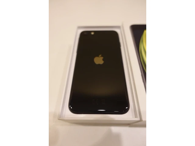 Iphone se 128gb - afbeelding 3 van  4