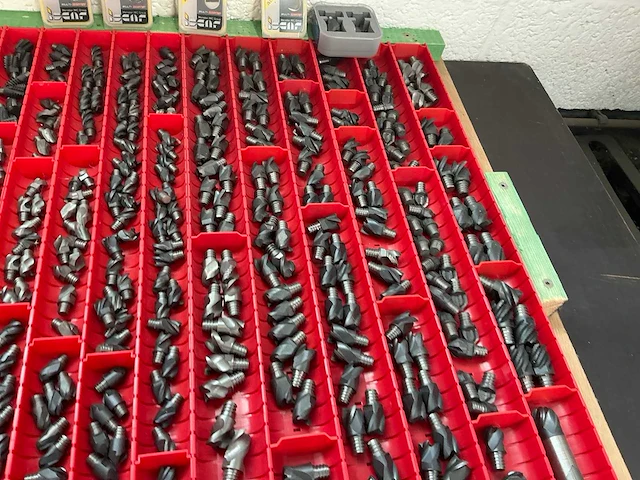 Iscar assortiment volhardmetalen inschroeffrezen - afbeelding 5 van  6