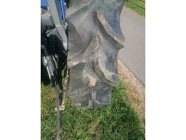 Iseki at30 vierwielaangedreven minitractor - afbeelding 3 van  14