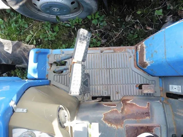 Iseki landbouwtractor - afbeelding 6 van  15