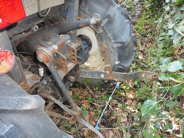 Iseki landbouwtractor - afbeelding 10 van  15