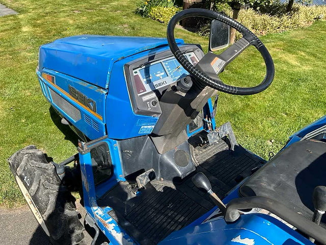 Iseki landhope 197 vierwielaangedreven minitractor met grondfrees - afbeelding 13 van  22
