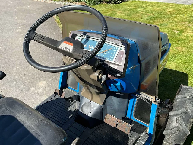 Iseki landhope 245 vierwielaangedreven minitractor - afbeelding 15 van  19