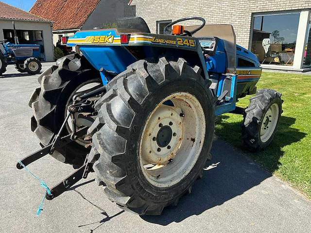 Iseki landhope 245 vierwielaangedreven minitractor - afbeelding 5 van  19