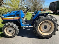Iseki landhope 245 vierwielaangedreven minitractor - afbeelding 8 van  19