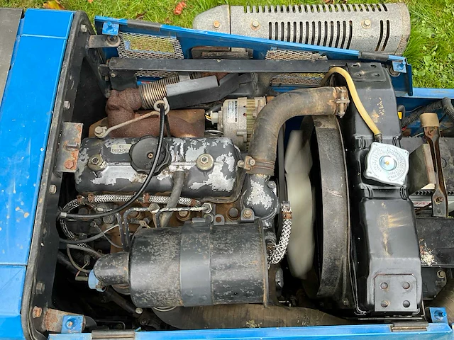 Iseki landhope tu150 minitractor met grondfrees - afbeelding 2 van  21