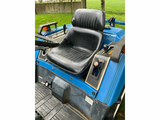 Iseki landhope tu150 minitractor met grondfrees - afbeelding 7 van  21