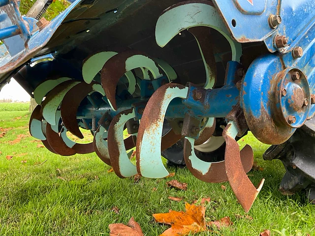 Iseki landhope tu150 minitractor met grondfrees - afbeelding 13 van  21