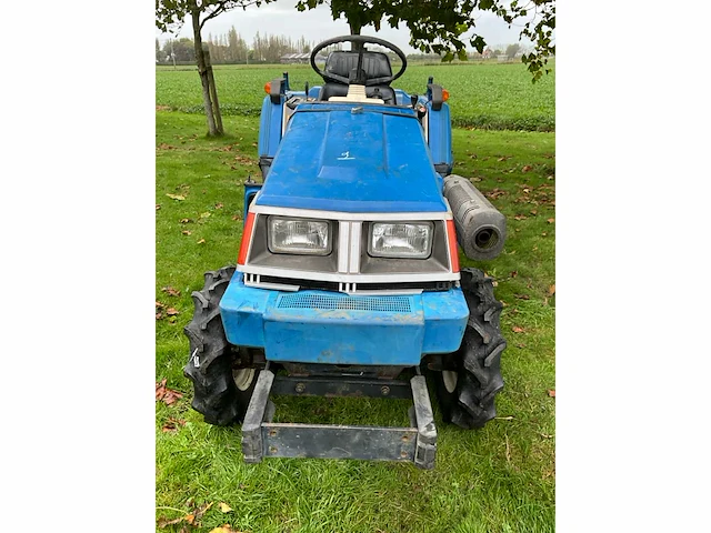 Iseki landhope tu150 minitractor met grondfrees - afbeelding 12 van  21