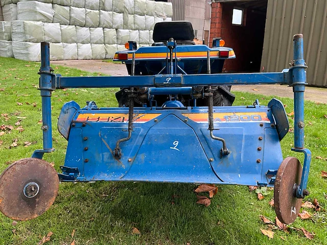 Iseki landhope tu150 minitractor met grondfrees - afbeelding 18 van  21