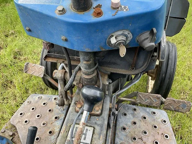 Iseki minitractor - afbeelding 3 van  14