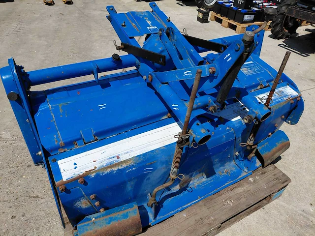 Iseki ra1300 grondfrees voor minitractor - afbeelding 1 van  9
