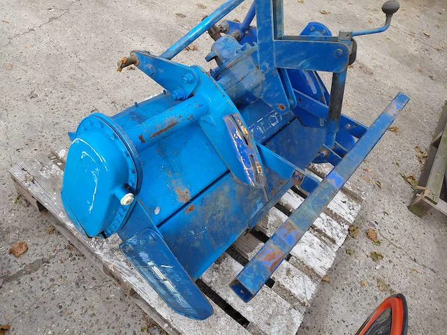 Iseki ray1007 grondfrees voor micro tractor - afbeelding 2 van  7