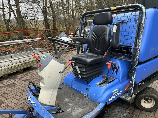Iseki sfh240 zitmaaier - afbeelding 5 van  19