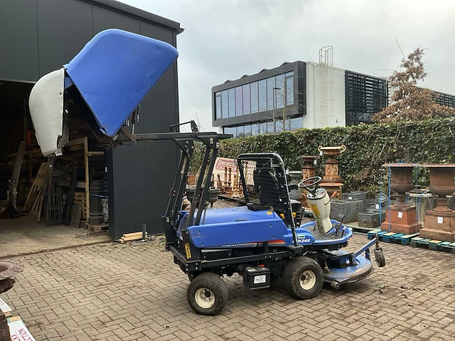 Iseki sfh240 zitmaaier - afbeelding 12 van  19