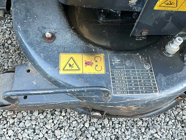 Iseki sxg 216 zitmaaier - afbeelding 10 van  11