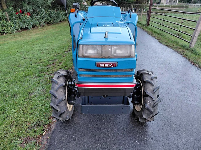 Iseki ta207 vierwielaangedreven minitractor - afbeelding 8 van  15