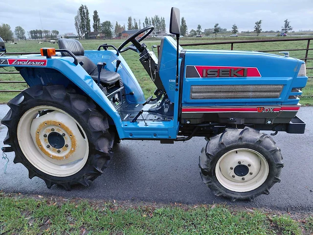 Iseki ta207 vierwielaangedreven minitractor - afbeelding 9 van  15