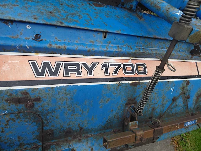 Iseki ta227 vierwielaangedreven minitractor met grondfrees - afbeelding 11 van  19