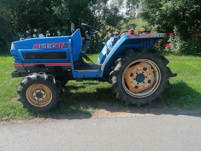 Iseki ta227 vierwielaangedreven minitractor - afbeelding 1 van  15