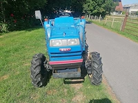 Iseki ta227 vierwielaangedreven minitractor - afbeelding 8 van  15