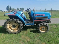 Iseki ta227 vierwielaangedreven minitractor - afbeelding 9 van  15