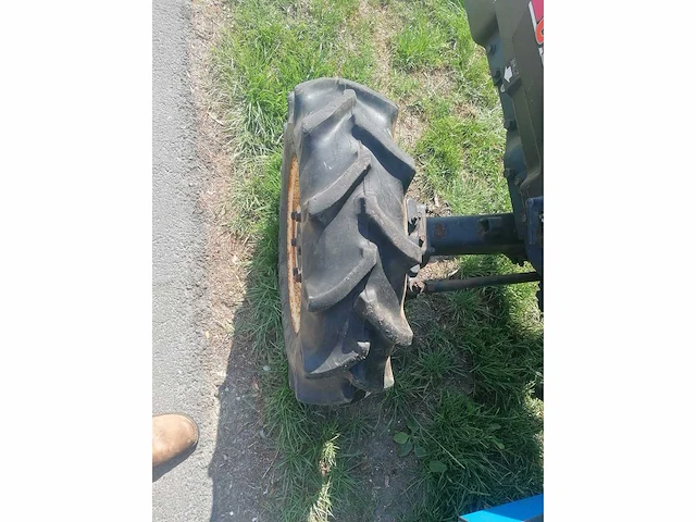 Iseki ta227 vierwielaangedreven minitractor - afbeelding 14 van  15