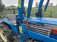 Iseki tl1201 vierwielaangedreven minitractor met frontlader - afbeelding 2 van  19