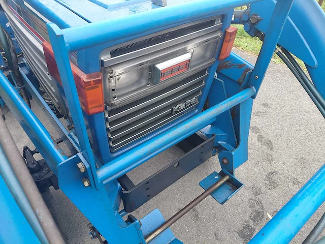 Iseki tl1201 vierwielaangedreven minitractor met frontlader - afbeelding 6 van  19
