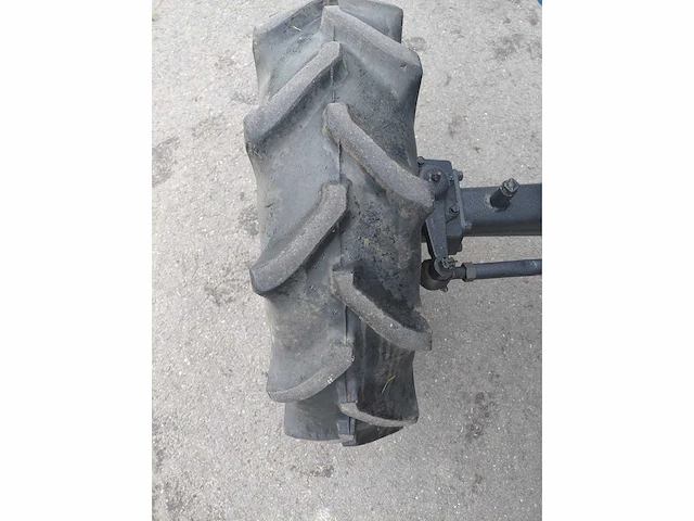 Iseki tl1201 vierwielaangedreven minitractor met frontlader - afbeelding 9 van  19