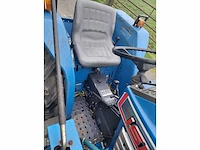 Iseki tl1201 vierwielaangedreven minitractor met frontlader - afbeelding 18 van  19