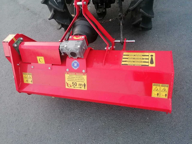Iseki tl1900 minitractor met klepelmaaier - afbeelding 5 van  18