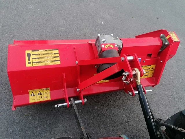 Iseki tl1900 minitractor met klepelmaaier - afbeelding 6 van  18