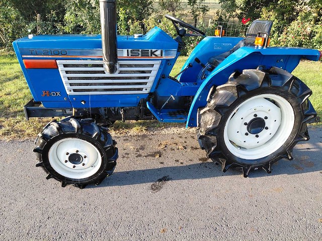 Iseki tl2100 vierwielaangedreven minitractor - afbeelding 1 van  12
