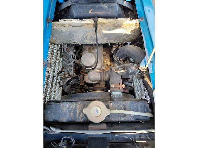 Iseki tl2100 vierwielaangedreven minitractor - afbeelding 11 van  12