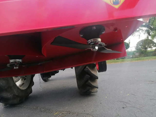 Iseki tl2500 minitractor met maaier - afbeelding 10 van  19