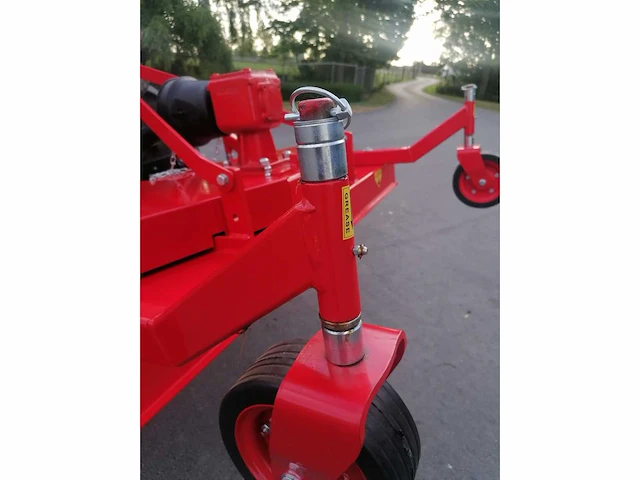 Iseki tl2500 minitractor met maaier - afbeelding 11 van  19
