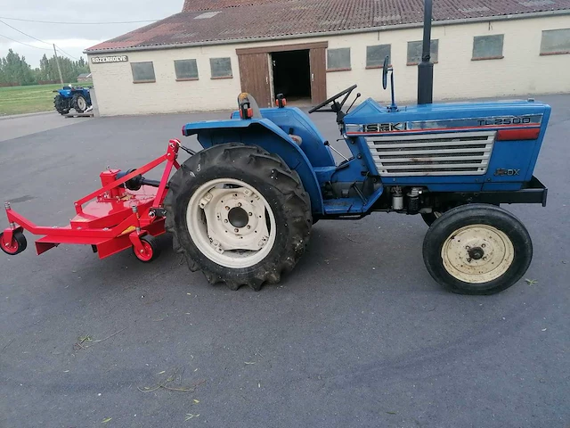 Iseki tl2500 minitractor met maaier - afbeelding 13 van  19