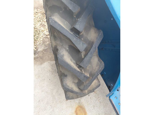 Iseki tl2500 minitractor - afbeelding 4 van  14