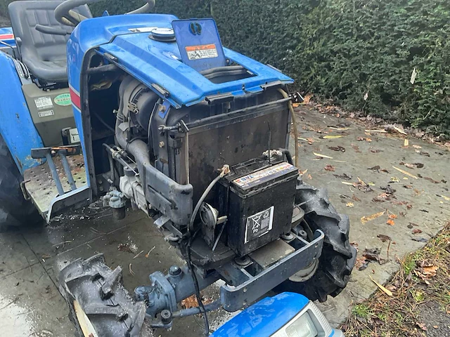 Iseki tm15 minitractor - afbeelding 15 van  24