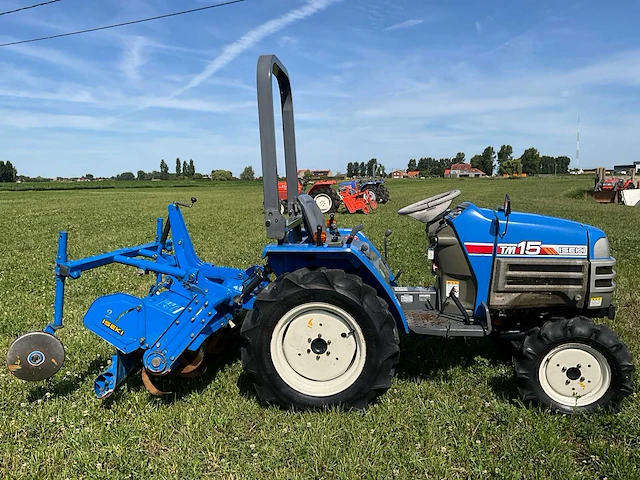 Iseki tm15 vierwielaangedreven minitractor met grondfrees - afbeelding 18 van  23