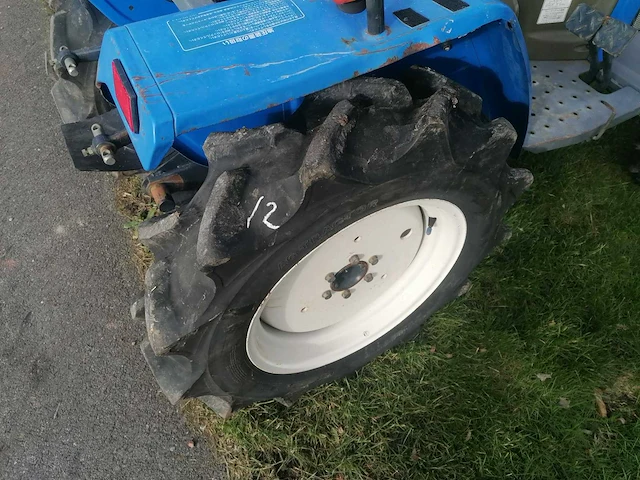 Iseki tm15f vierwielaangedreven minitractor - afbeelding 2 van  10