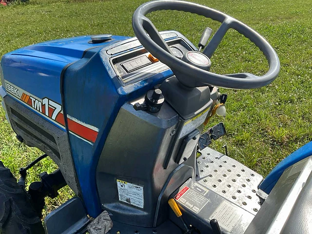 Iseki tm17 vierwielaangedreven minitractor met grondfrees - afbeelding 6 van  23